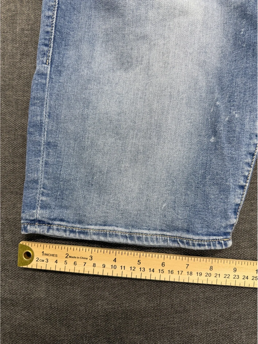 True Religion Ricky Relaxed Straight Light Blue Denim Shorts Size 34